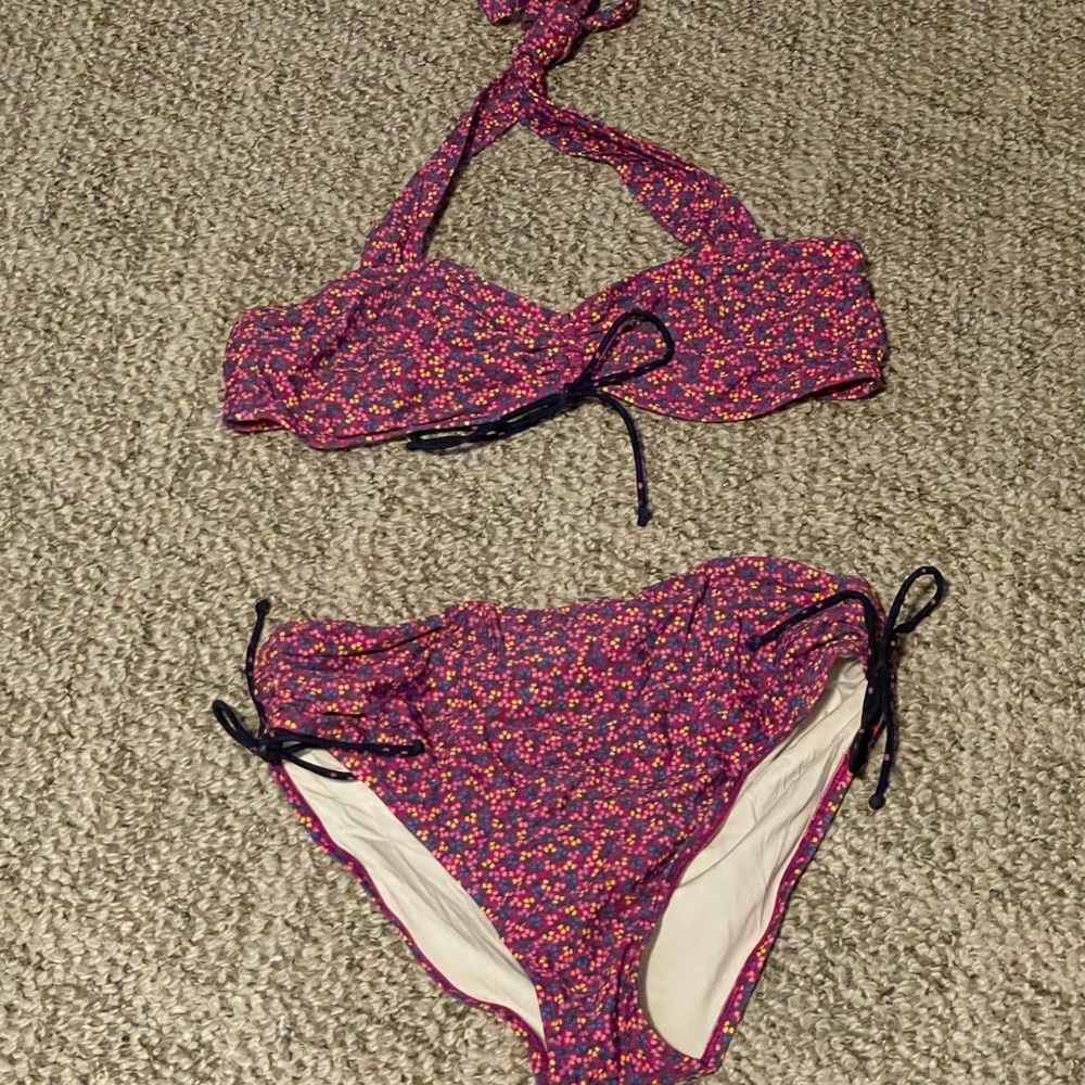 MATILDA JANE SIZE LARGE TWO PIECE SWIMSUIT!  Gently used condition!!